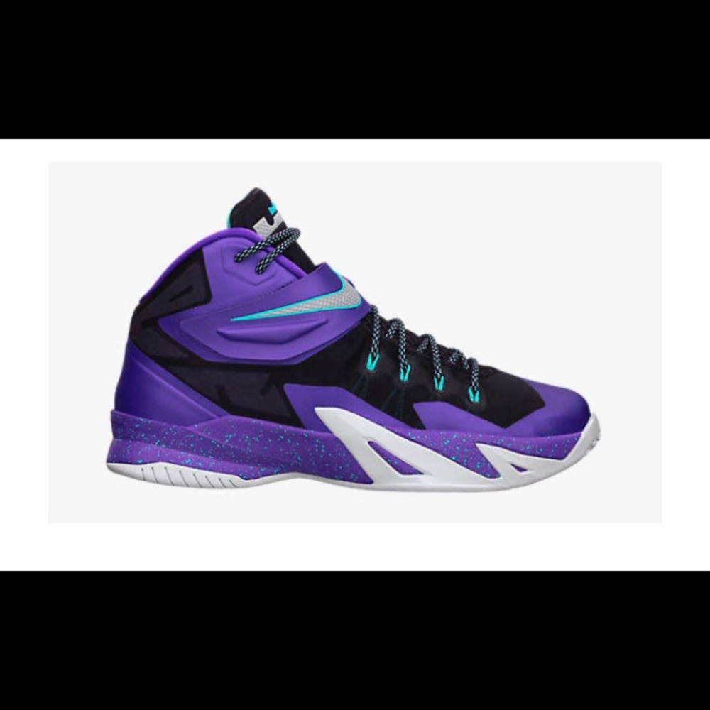 Nike Zoom LeBron Soldier VIII
